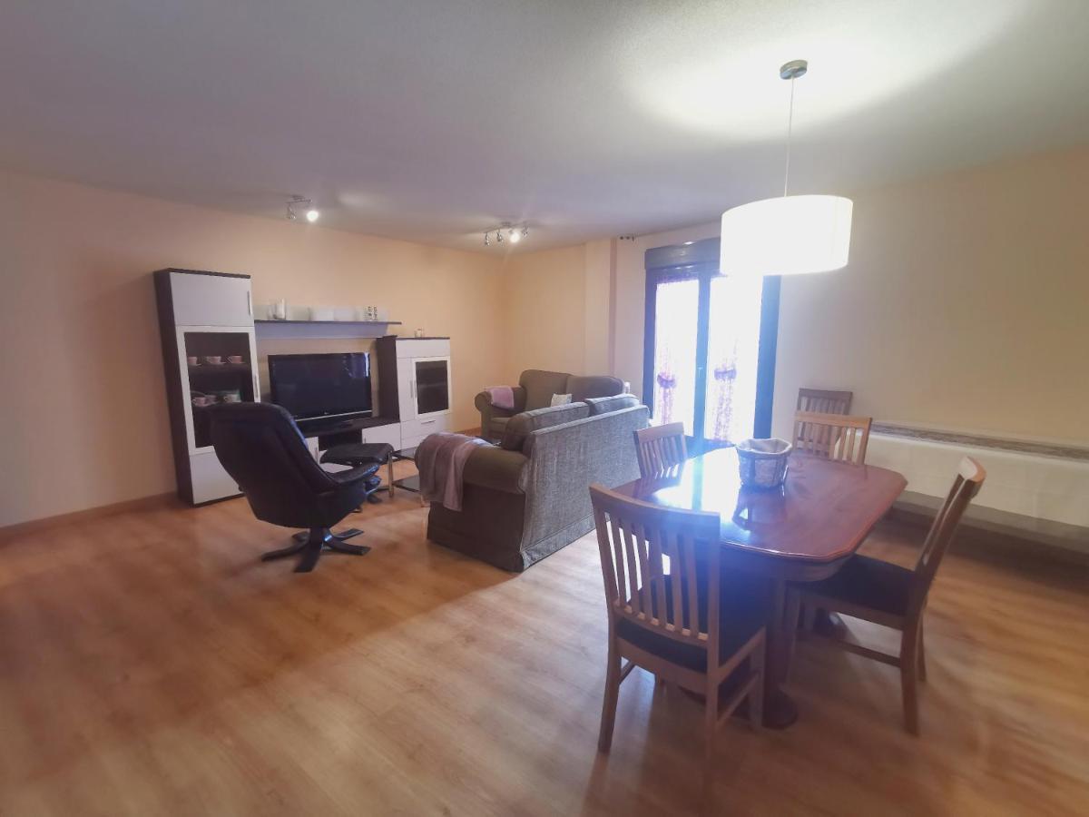 Apartamento en el centro - Riaza Vacacional Exterior foto